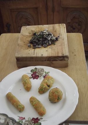 Una foto de Croquetas veganas campiranas de fruta y verduras de temporada