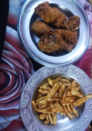 A picture of #GA4# Al baik fried chicken and crunchy fried.