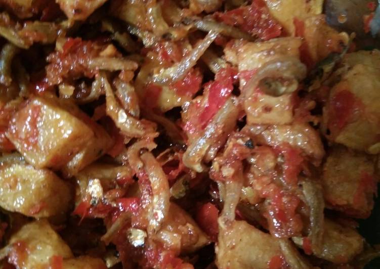 Cara Membuat Teri kentang balado yang Renyah