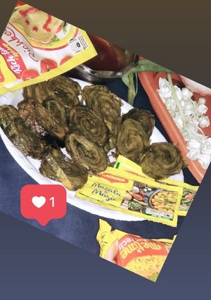 A picture of Yum Arbi ke patte ke patode.