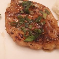 A picture of Honey Garlic Porkchops.
