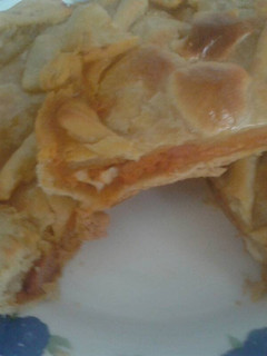 Una foto de empanada de atún