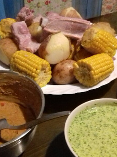Una foto de Costillas y papas con escaldón