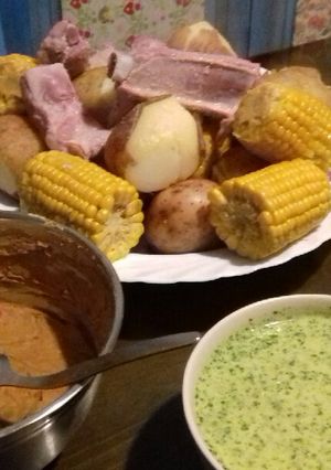 Una foto de Costillas y papas con escaldón