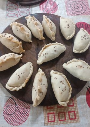 Una foto de Empanadas Calientes Que Queman los Dientes!!!