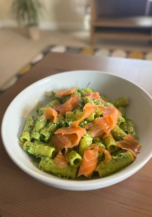 A picture of Creamy spinach and feta sauce pasta in 15 minutes!.