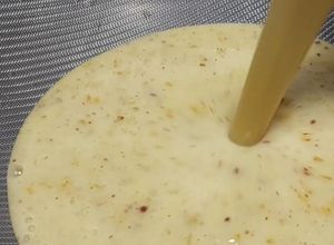 Una foto de Chicha de piña con arroz