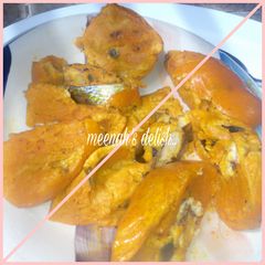 A picture of Palmoil moi moi with macreal.
