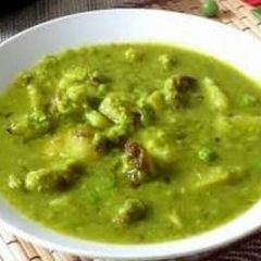 A picture of Nimona (pea curry).