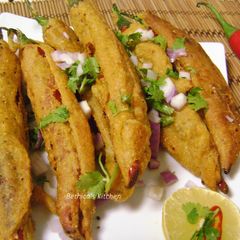 A picture of Hyderabadi Mirchi Bhajji.