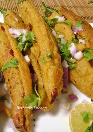 A picture of Hyderabadi Mirchi Bhajji.