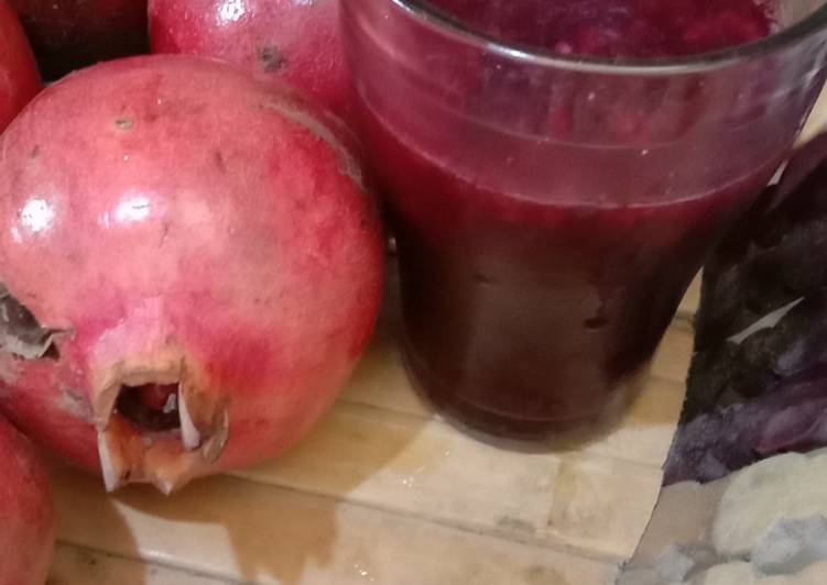 Recipe of Perfect Pomegranate juice