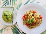 Una foto de carne pesto