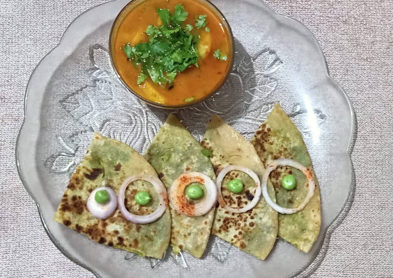 Green peas paratha