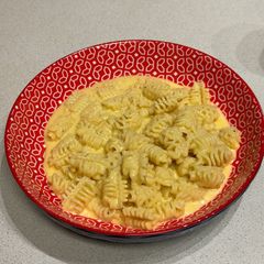 A picture of Mac and Cheese.