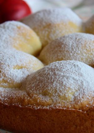 A picture of Crostata with Amaretti and Nectarines.
