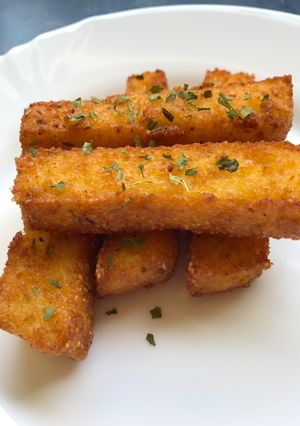 Ropogós, zöldfűszeres sült polenta (kukoricadara) recept fotója