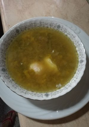 Una foto de Puchero y sopa de verduras en una