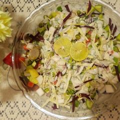 A picture of Salad with sauce 🥗.