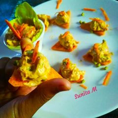 A picture of Hung-curd -canapes.