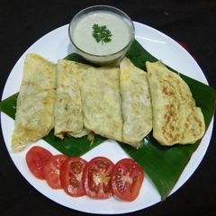 A picture of Cheesy chicken omelette pocket.