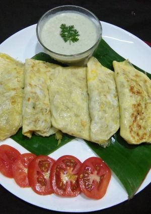 A picture of Cheesy chicken omelette pocket.