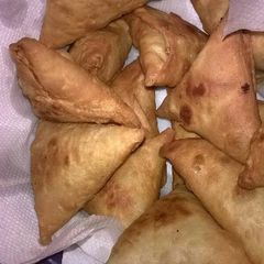 A picture of Samosas.