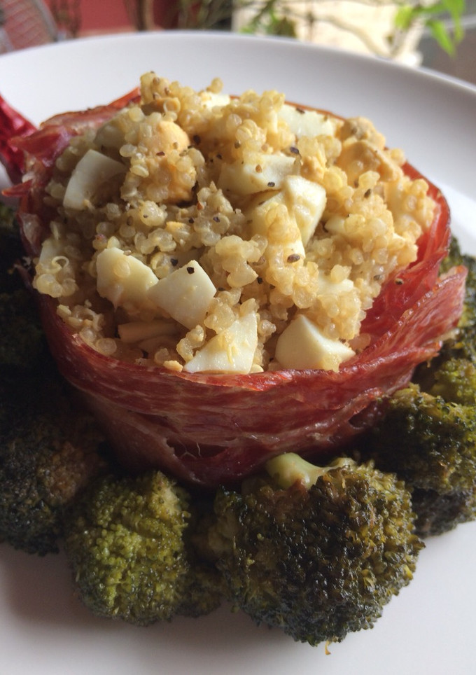 Una foto de Cazuelita ibérica de Quinoa 🌶🥦