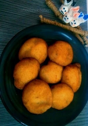 তেলের পিঠে (teler pithe recipe in bengali) রেসিপির প্রধান ছবি