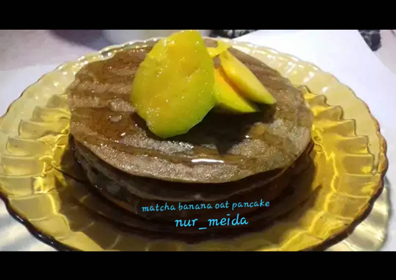 Matcha banana oat pancake