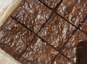 รูปของ Fudge brownies สูตรเข้มข้น หวานน้อย