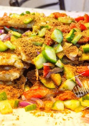 Gurasa Mai habbatusauda da kuli kuli da cucumbar da Albasa da tumatar ainihin hoton girkin