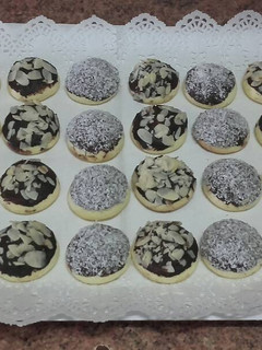 Una foto de Galletas de maizena para eid fitr /comida de Marruecos