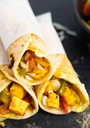वेजिटेबल फ्रेंकी (vegetable frankie recipe in Hindi) रेसिपी मुख्य फोटो