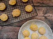 Gambar cream puff custard