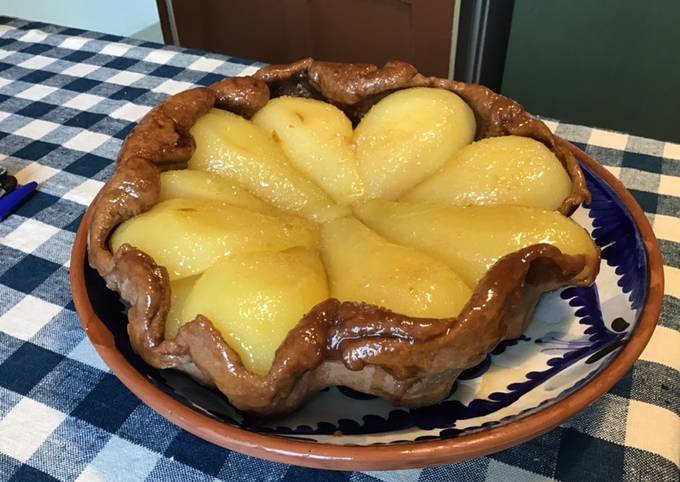 Tarte renversée « fleur de poires » pâte brisée chocolat