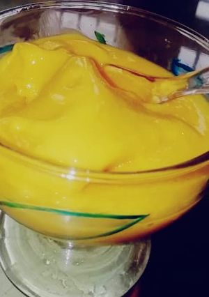 मैंगो आइस क्रीम (mango icecream recipe in hindi) रेसिपी मुख्य फोटो