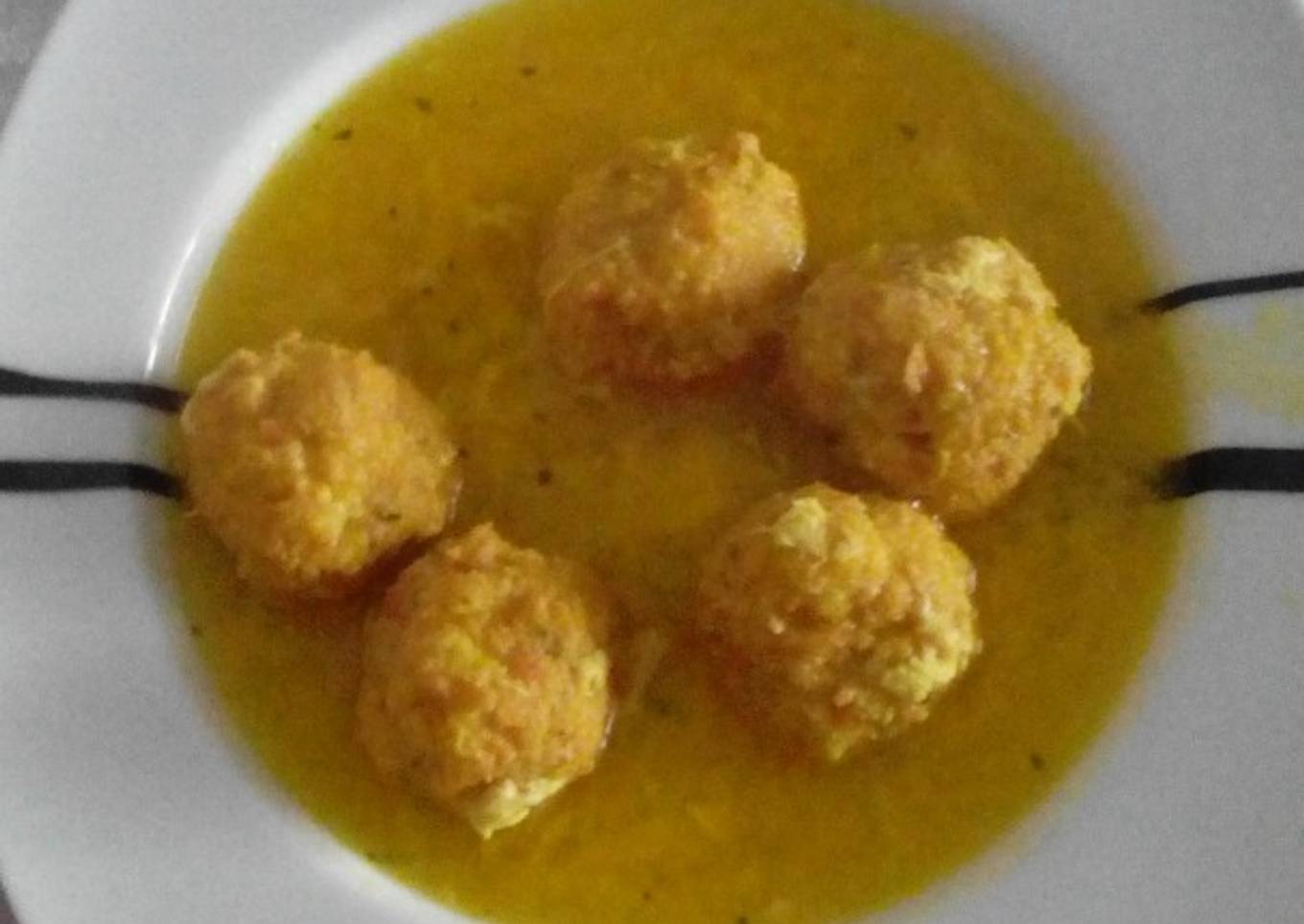 Albóndigas en caldo