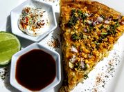 Una foto de tortillas de trigo rellena