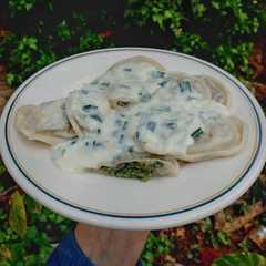 A picture of Salsa blanca con cebolla de verdeo para acompañar pastas.