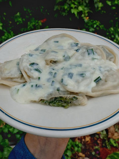 Una foto de Salsa blanca con cebolla de verdeo para acompañar pastas