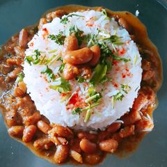 A picture of Rajma-chawal.