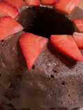 Bolo de Chocolate com Morangos