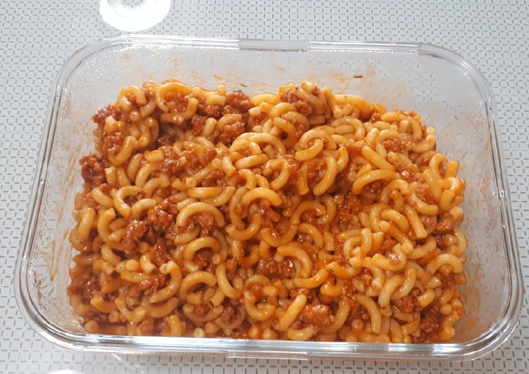 90. Fideuá con carne picada
