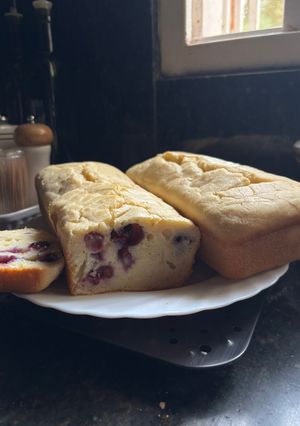Una foto de Budín de Limón con Arándanos