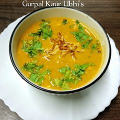 A picture of 🥕✨ Creamy Carrot, Green Chilli & Basil Soup 🌿.