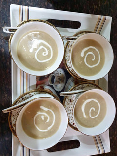 A picture of #Cauliflower almonds Soup.