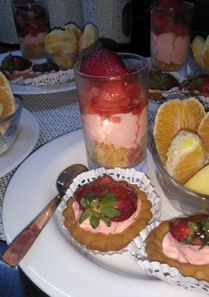 صورة لوصفة تحلية بالفرولة