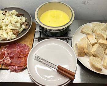 Ready to Serve Cheese fondue Home Style