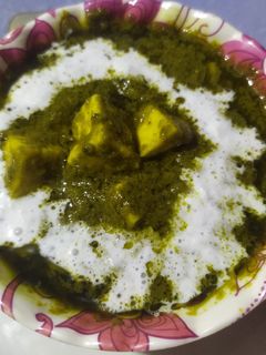 पालक पनीर (palak paneer recipe in Hindi) रेसिपी मुख्य फोटो